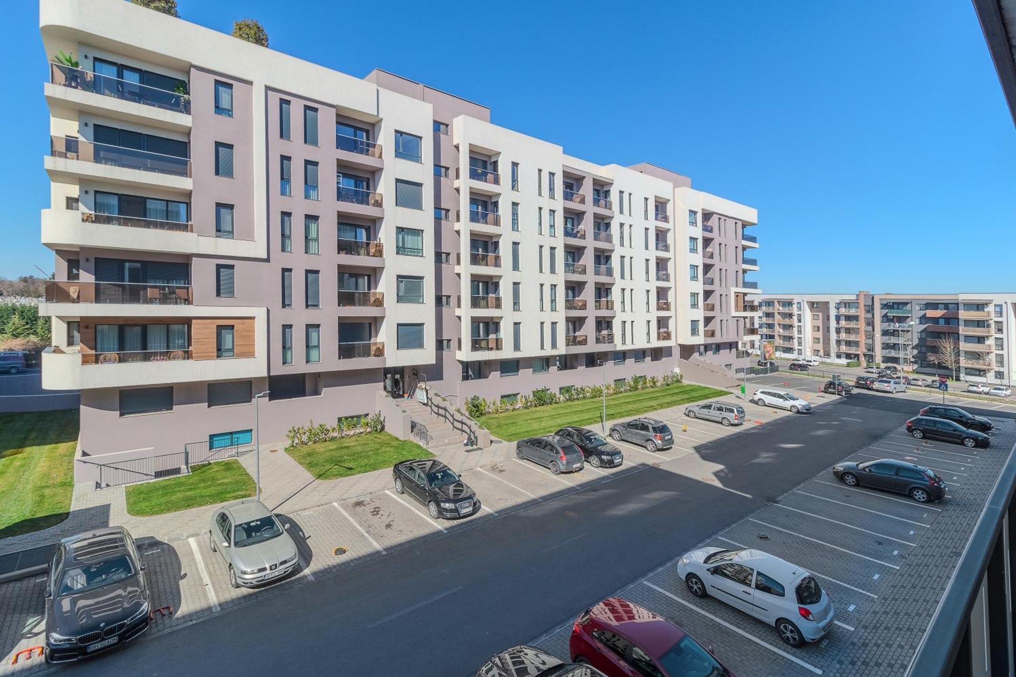 Ceyrat Flat Apartment Oradea Exterior photo